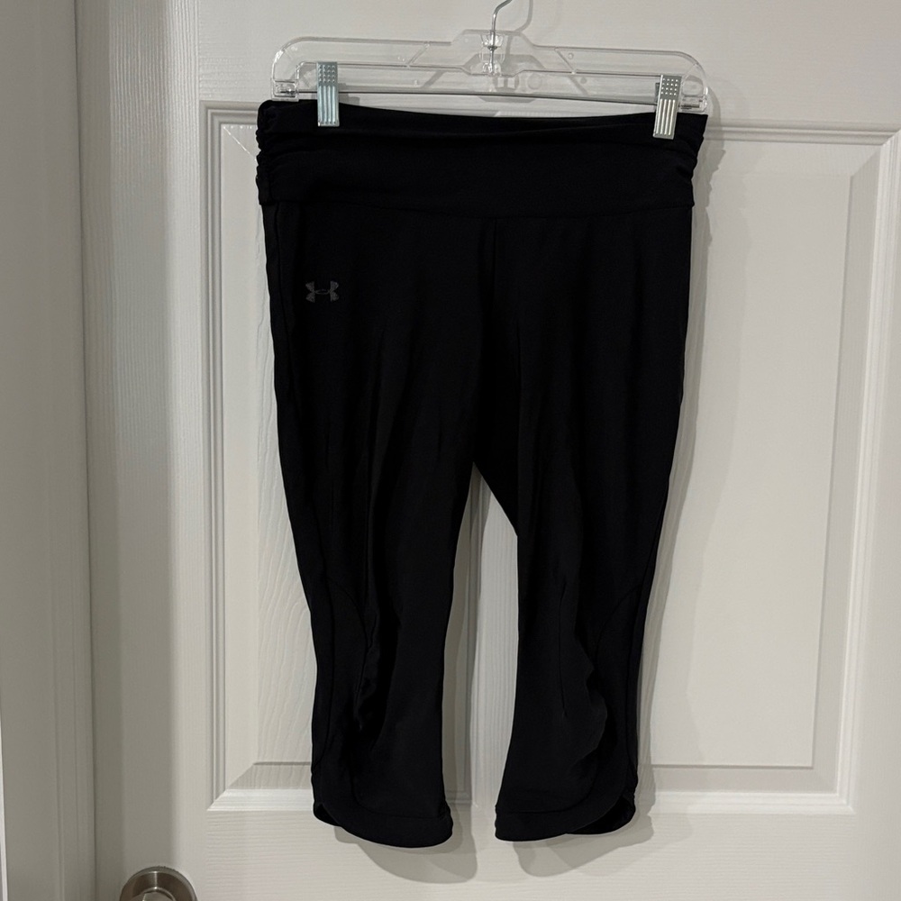 Under Armour  Black Leggings capri size medium